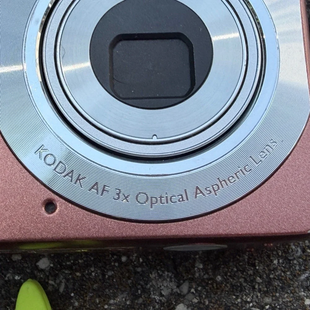 Kodak EasyShare M863 Digital Camera Copper Rose Gold 8.2MP Good 3x Zoom Bundle